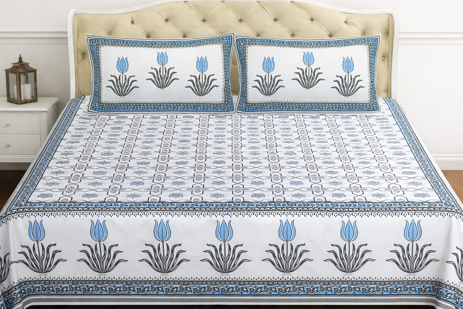 White blue lotus cotton king bedsheet with pillow covers