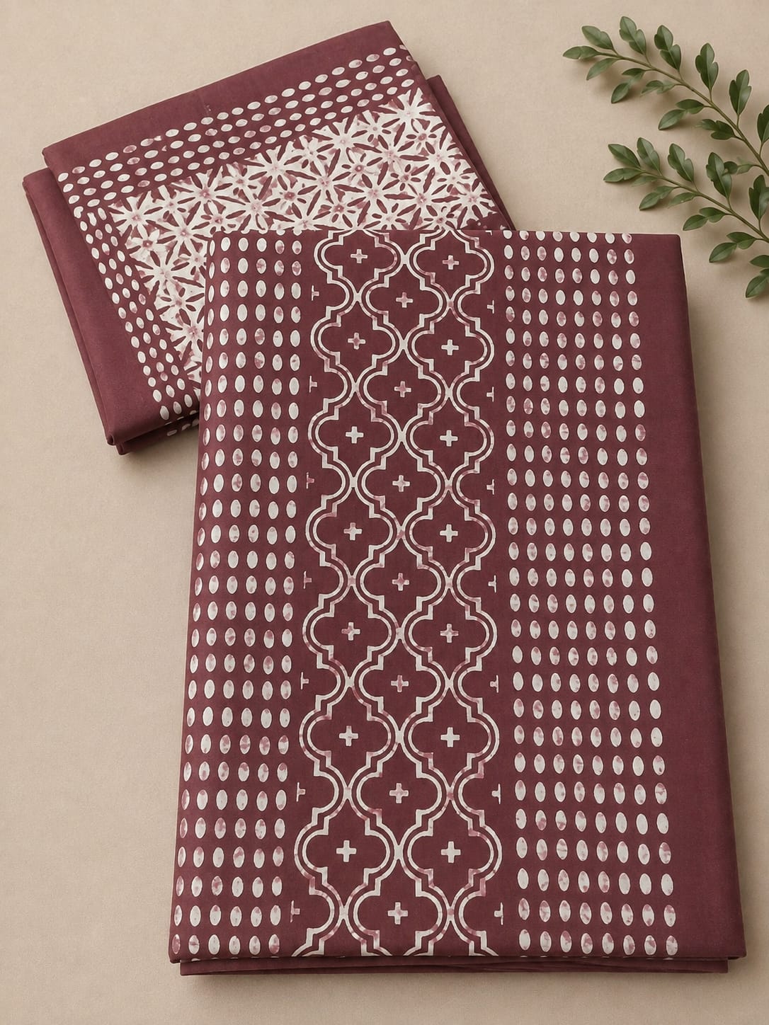 Maroon Geometric Trellis Cotton King Size Bedsheet Set