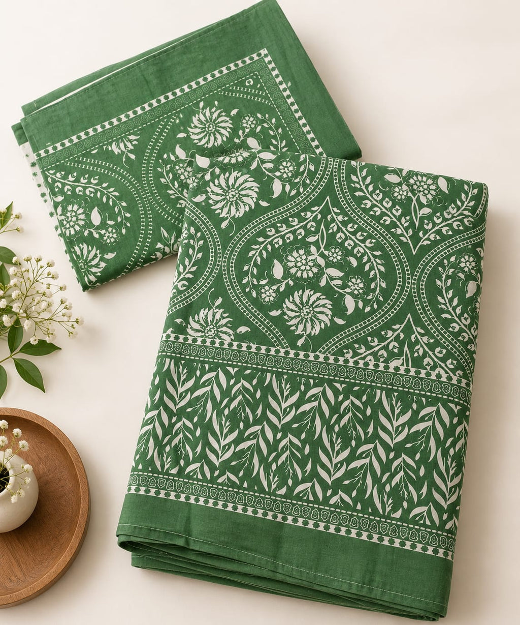 Bottle Green Paisley Medallion Cotton King Size Bedsheet Set