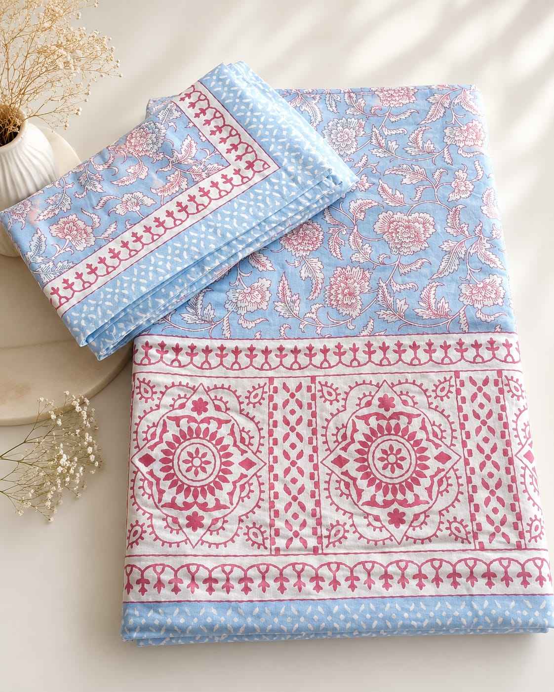 Gulnaar Sky Bloom 260 TC Cotton Bedsheet - Bedsheet Set - ChapaSsyahii